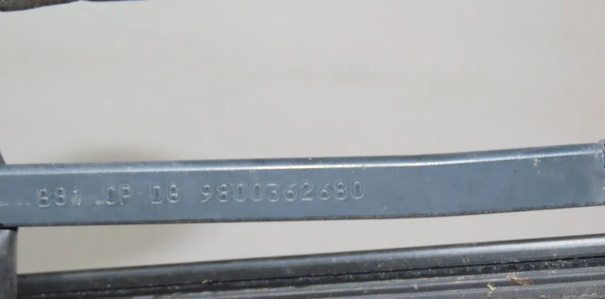 Bras essuie-glace avant droit Citroën DS5 2.0 hdi 165 (2011-2015) 5 portes occasion — photo 2