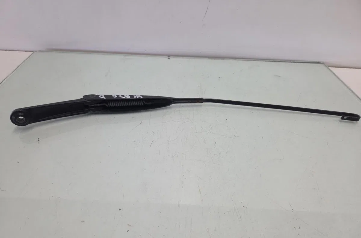 Bras essuie-glace avant droit FIAT PANDA 2 PHASE 1 occasion