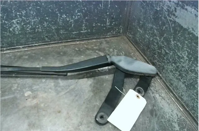 Bras essuie-glace avant droit Mercedes-benz CLASSE E (W212) E 220 cdi - bluetec (212.001, 212.002) (2009-2016) occasion — photo 2