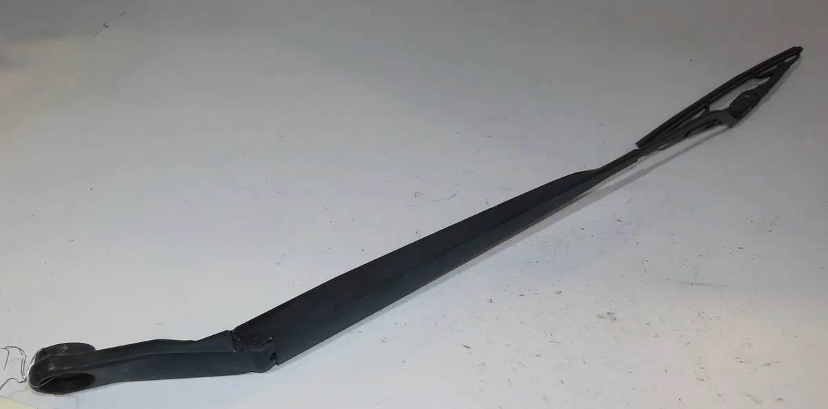Bras essuie-glace avant droit Nissan NOTE (E11, NE11) 1.5 dci (2010-2012) occasion