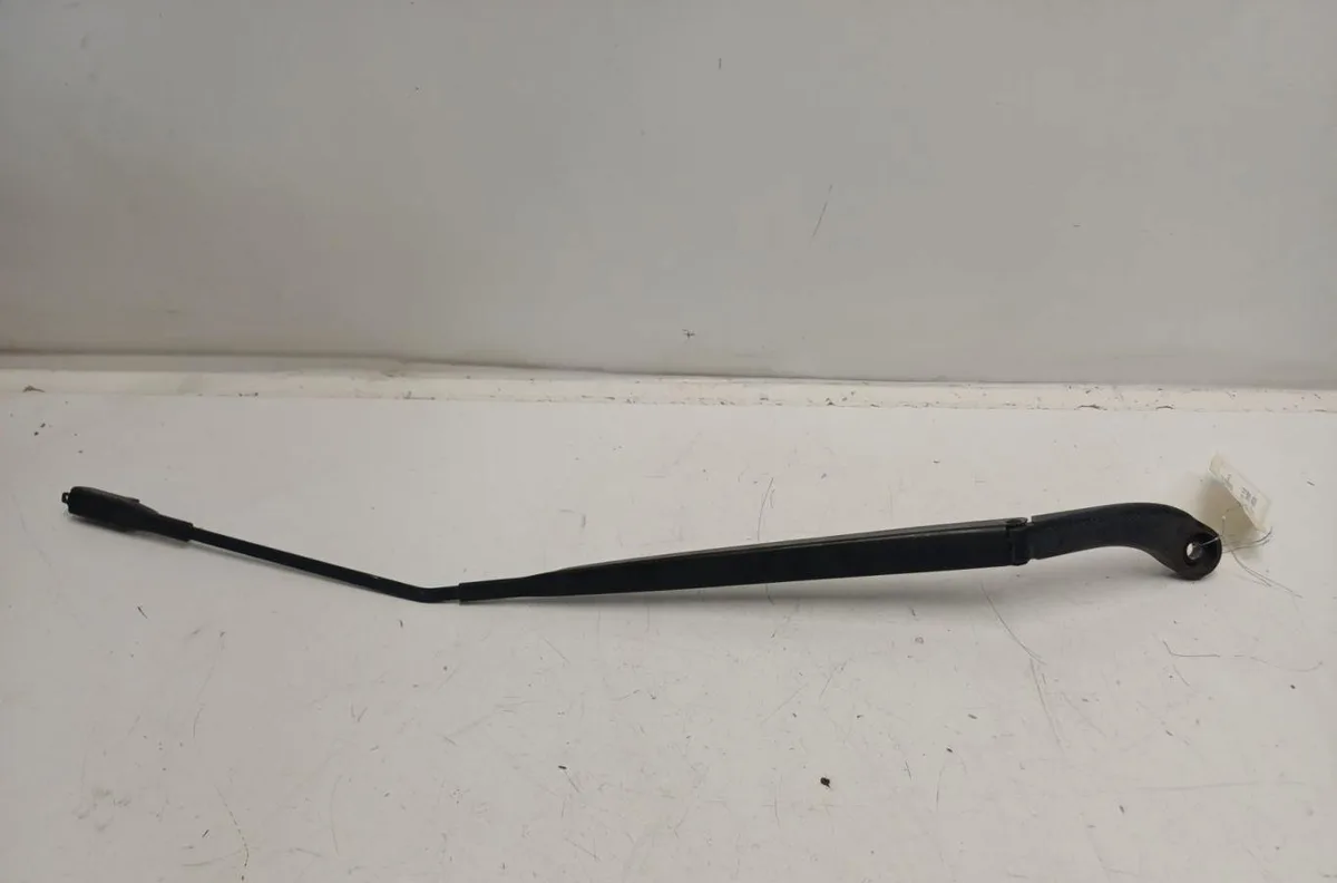 Bras essuie-glace avant droit NISSAN QASHQAI 1 PHASE 1 occasion