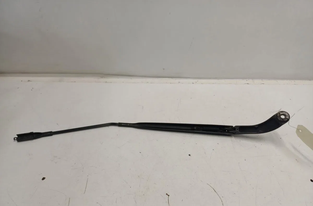 Bras essuie-glace avant droit NISSAN QASHQAI 1 PHASE 1 occasion