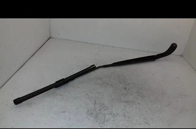 Bras essuie-glace avant droit Nissan QASHQAI - QASHQAI 2 I (J10, NJ10, JJ10E) 1.5 dci (2010-2013) 5 portes occasion