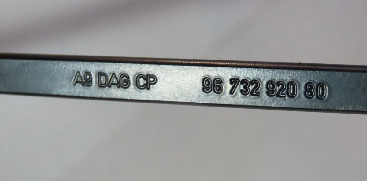 Bras essuie-glace avant droit Peugeot 208 I (CA_, CC_) 1.0 (2012) occasion — photo 2