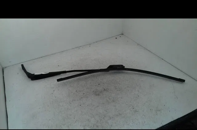 Bras essuie-glace avant droit Peugeot 308 I (4A_, 4C_) 2.0 hdi (2007-2014) occasion — photo 2