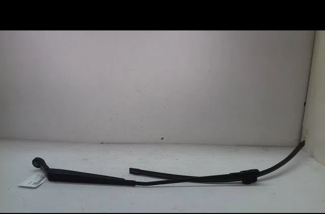 Bras essuie-glace avant droit Peugeot 407 (6D_) 2.0 hdi 135 (6drhrh, 6drhre, 6drhrg, 6drhrj) (2004-2010) 4 portes occasion
