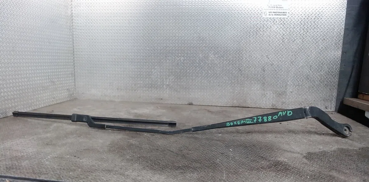 Bras essuie-glace avant droit PEUGEOT BOXER 3  BOXER 3 PHASE 1 occasion — photo 2