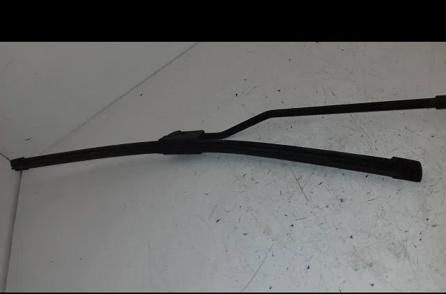 Bras essuie-glace avant droit Renault KANGOO Express (FW0-1_) 1.5 dci 90 (fw0g, fw05, fw08, fw11) (2009) 4 portes occasion — photo 3