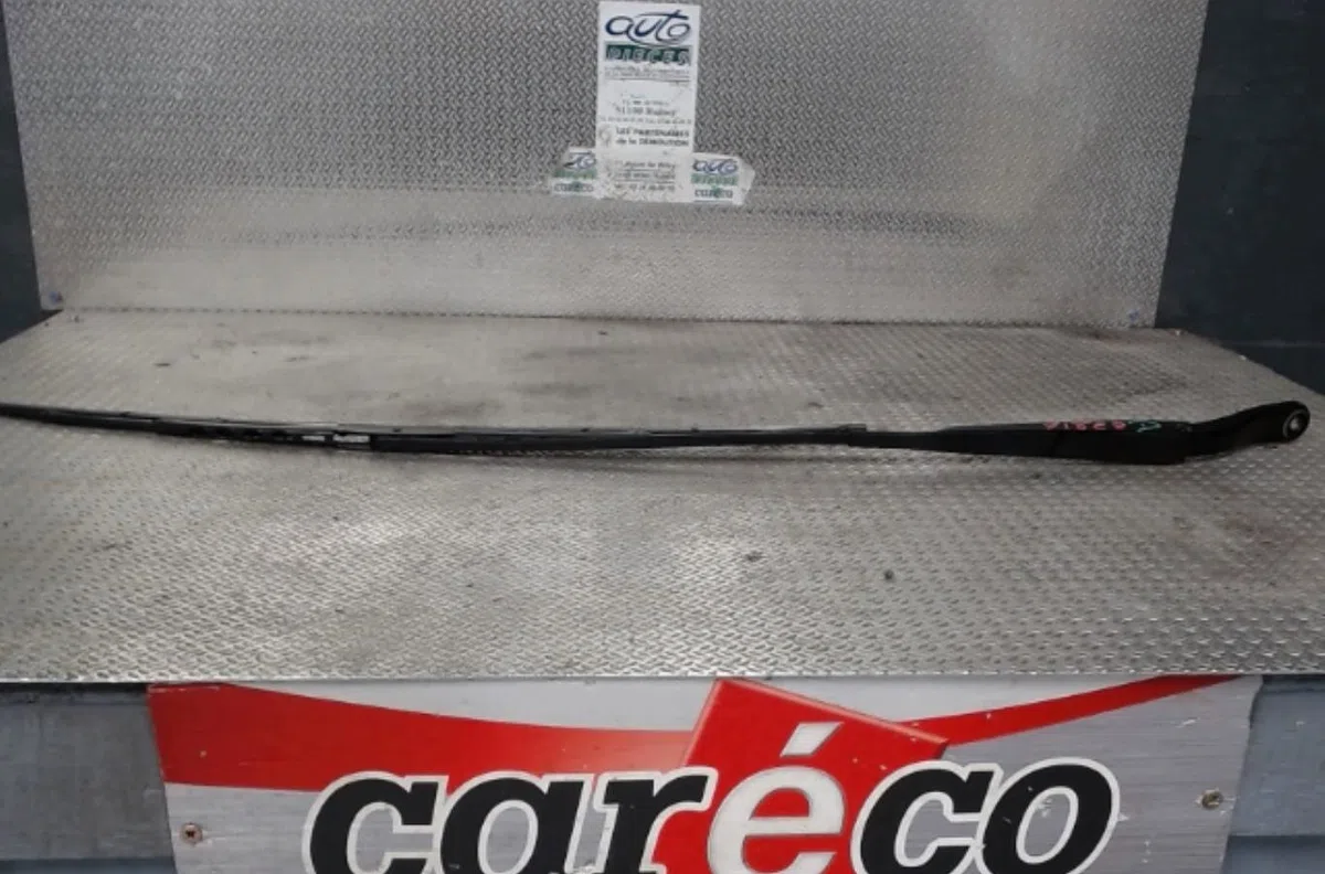 Bras essuie-glace avant droit RENAULT MASTER 3  0 occasion — photo 2