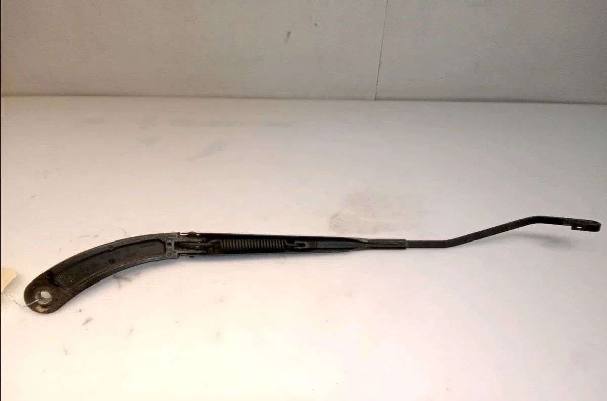 Bras essuie-glace avant droit Renault MEGANE II (BM0-1_, CM0-1_) 1.6 16v (bm0c, cm0c) (2002-2008) occasion — photo 2