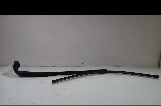 Bras essuie-glace avant droit Seat LEON (1P1) 1.6 tdi (2010-2012) occasion — photo 2