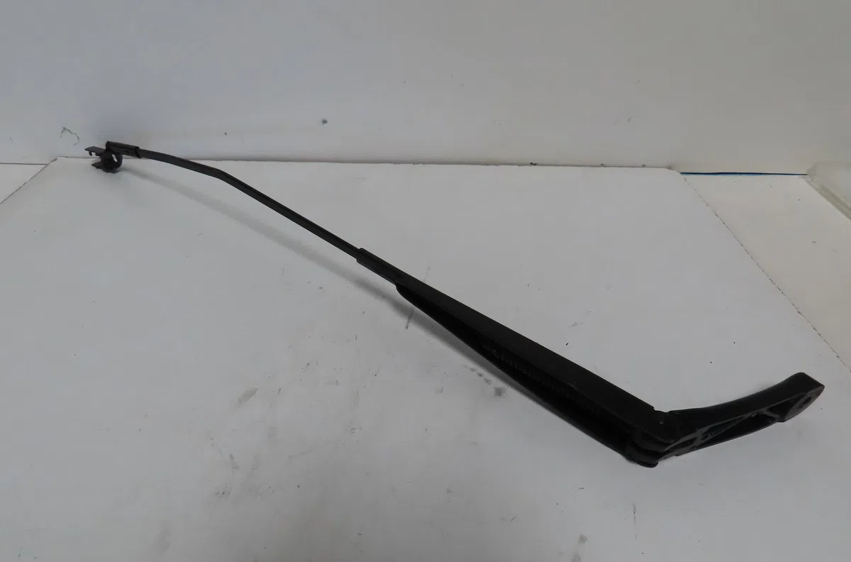 Bras essuie-glace avant droit Seat LEON ST (5F8) 1.0 tsi (2015-2020) occasion