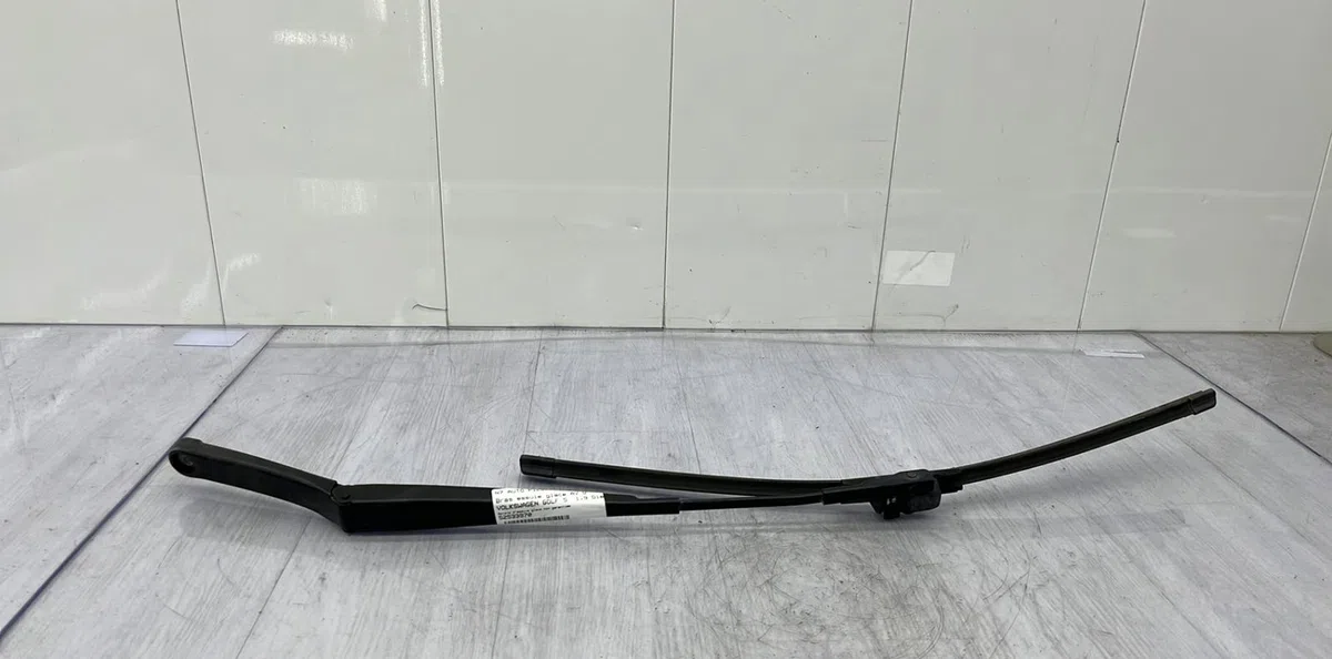 Bras essuie-glace avant droit VOLKSWAGEN GOLF 5 occasion — photo 2