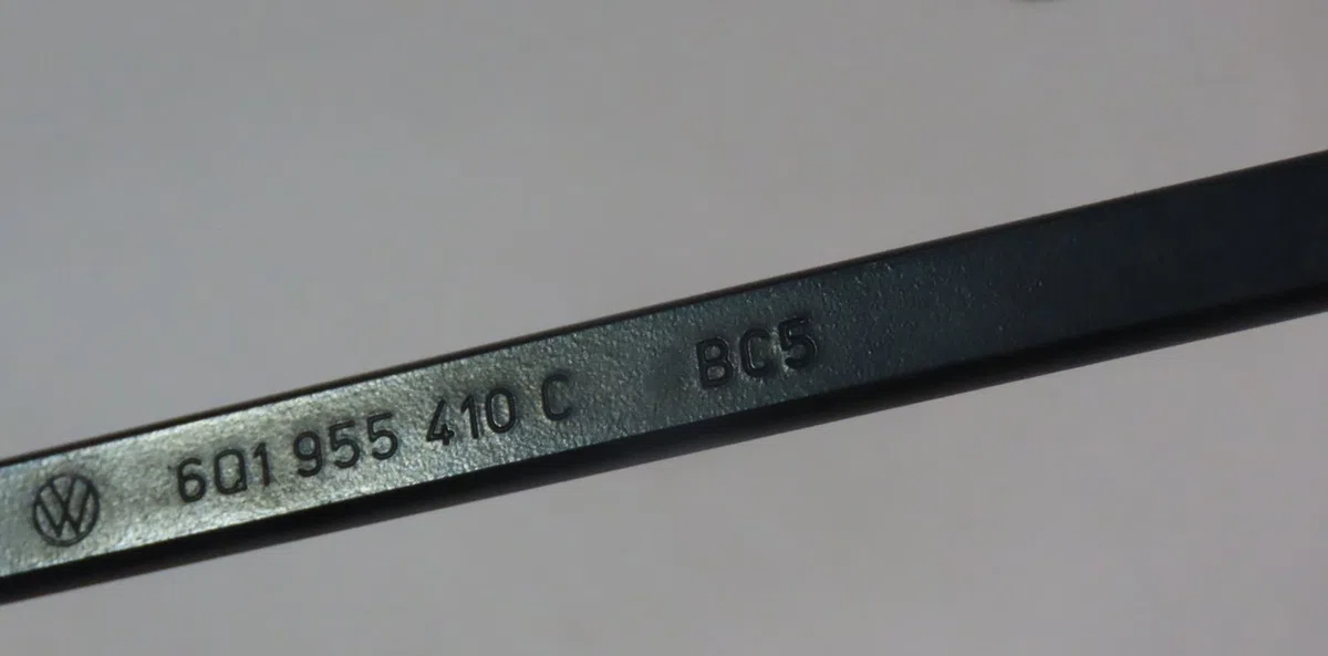 Bras essuie-glace avant droit Volkswagen POLO (9N_, 9A_) 1.9 tdi (2001-2009) 5 portes occasion