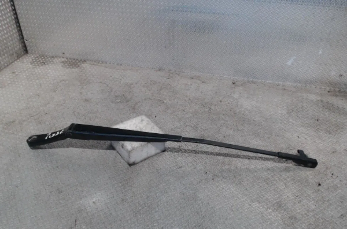 Bras essuie-glace avant droit Volkswagen TOURAN (1T1, 1T2) 1.9 tdi (2003-2004) occasion — photo 2