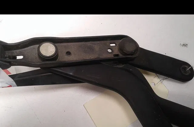 Bras essuie-glace avant Ford C-MAX (DM2) 1.6 tdci (2007-2010) 5 portes occasion — photo 4