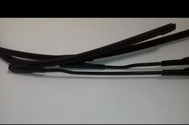 Bras essuie-glace avant Ford C-MAX II (DXA-CB7, DXA-CEU) 2.0 tdci (2010-2019) occasion — photo 4