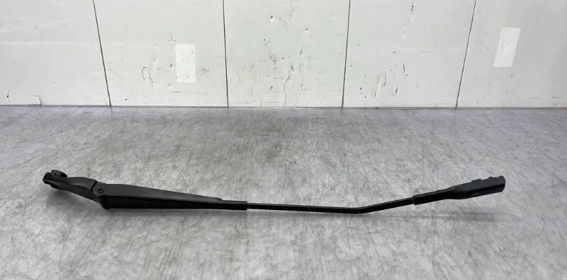 Bras essuie-glace avant gauche AUDI A4 3 AVANT PHASE 1 BREAK occasion