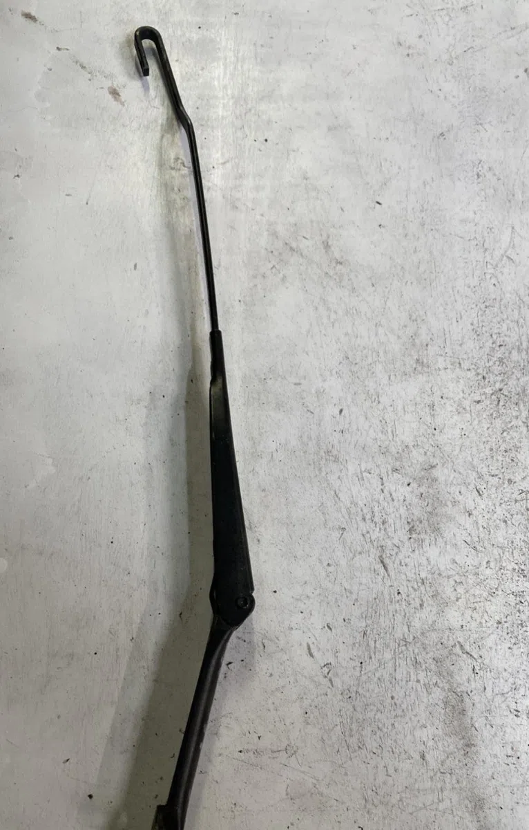Bras essuie-glace avant gauche Audi A4 B5 Avant (8D5) 1.8 (1996-2001) occasion — photo 2