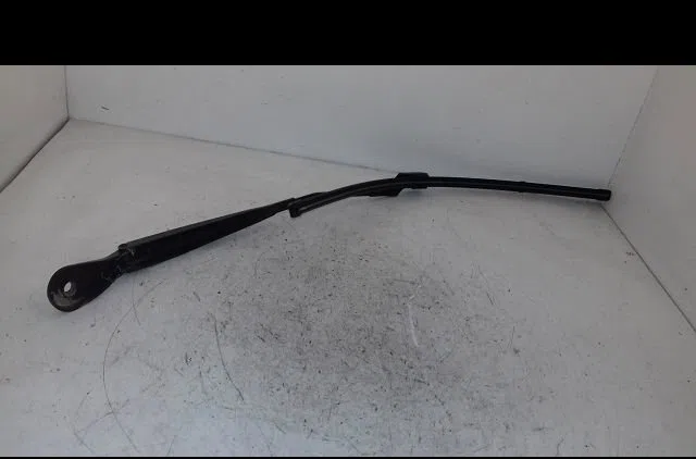 Bras essuie-glace avant gauche Bmw 2 Gran Tourer (F46) 218 d (2014) occasion