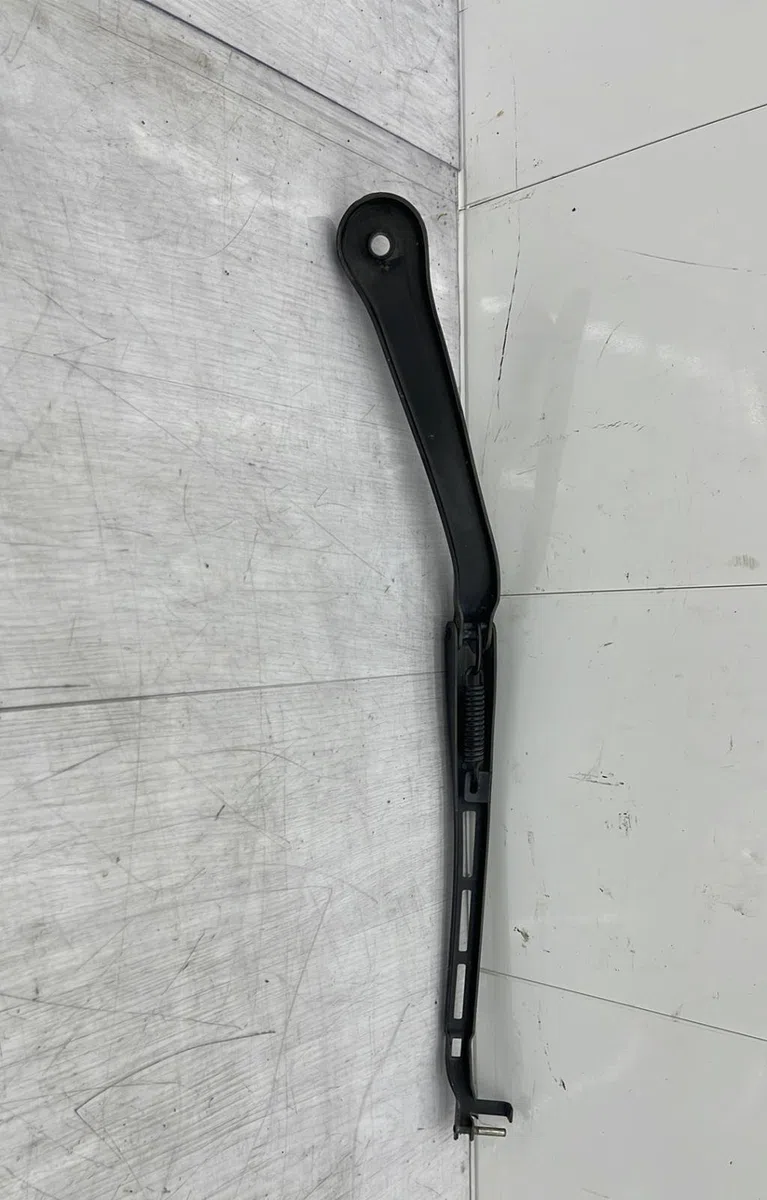 Bras essuie-glace avant gauche BMW SERIE 3 E91 TOURING PHASE 1 BREAK occasion — photo 2