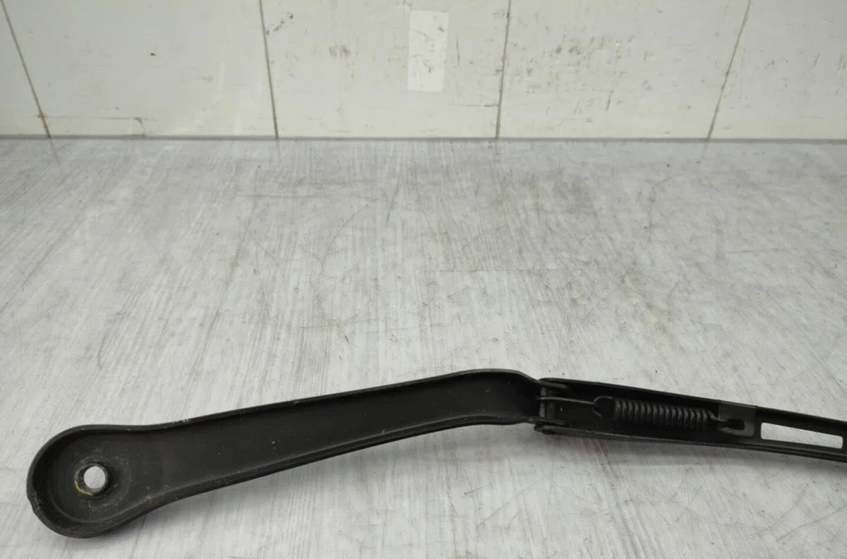 Bras essuie-glace avant gauche BMW SERIE 3 E91 TOURING PHASE 1 BREAK occasion