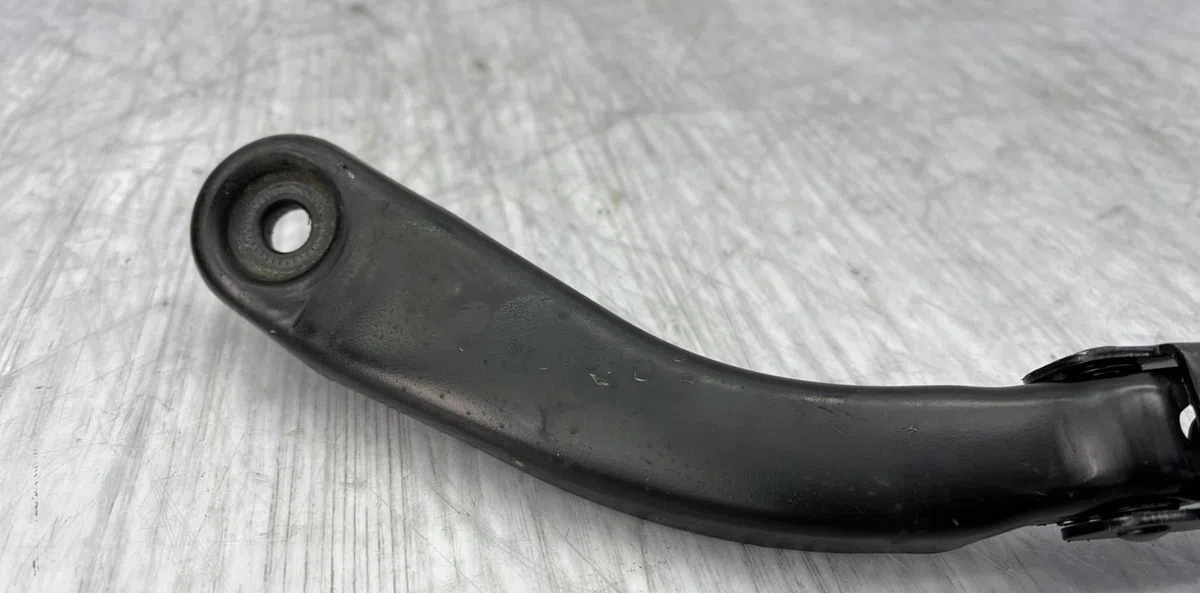 Bras essuie-glace avant gauche BMW SERIE 3 F31 TOURING PHASE 1 BREAK occasion — photo 2