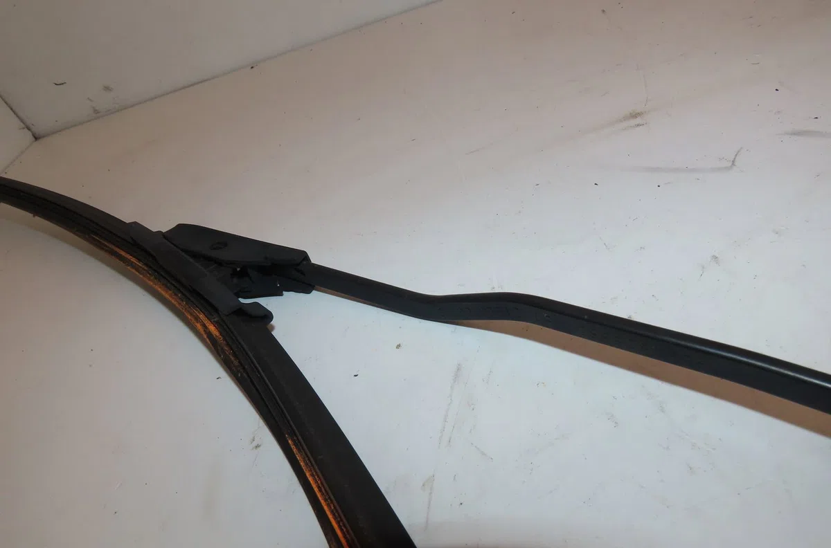 Bras essuie-glace avant gauche Citroën C3 II (SC_) 1.6 hdi (2009-2016) 5 portes occasion — photo 3
