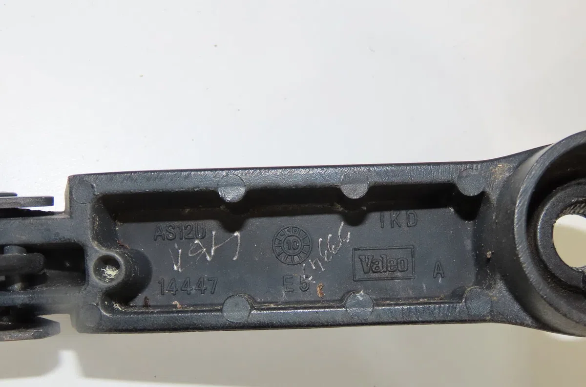 Bras essuie-glace avant gauche Citroen C4 GRAND PICASSO I (UA_) 1.6 hdi (2006-2011) 5 portes occasion