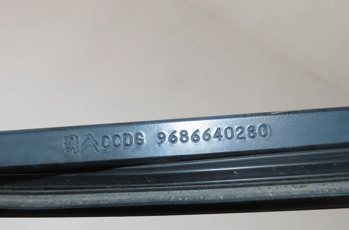 Bras essuie-glace avant gauche Citroën C4 GRAND PICASSO I (UA_) 2.0 hdi 150 (2009-2013) occasion — photo 2