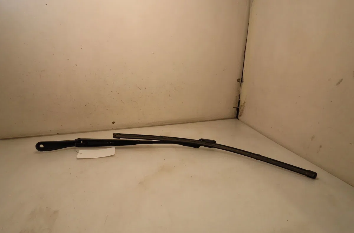 Bras essuie-glace avant gauche Citroën C4 III (BA_, BB_, BC_) 1.5 bluehdi 130 (bbyhzb) (2020) occasion — photo 2