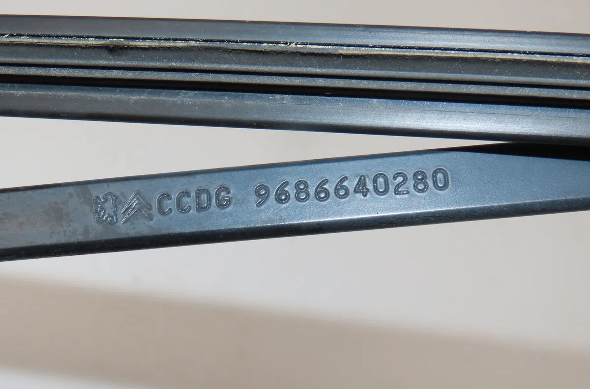 Bras essuie-glace avant gauche Citroën C4 PICASSO I Monospace (UD_) 1.6 hdi (2007-2013) 5 portes occasion — photo 2