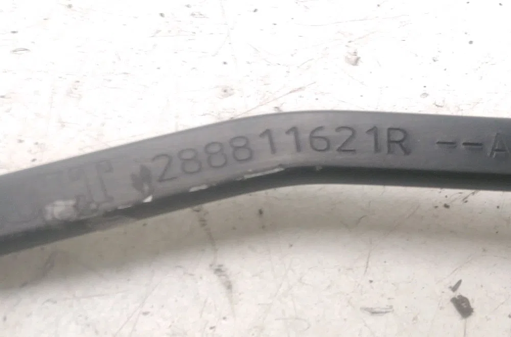 Bras essuie-glace avant gauche Dacia DUSTER (HM_) 1.5 dci 115 (hmad) (2017) occasion — photo 3
