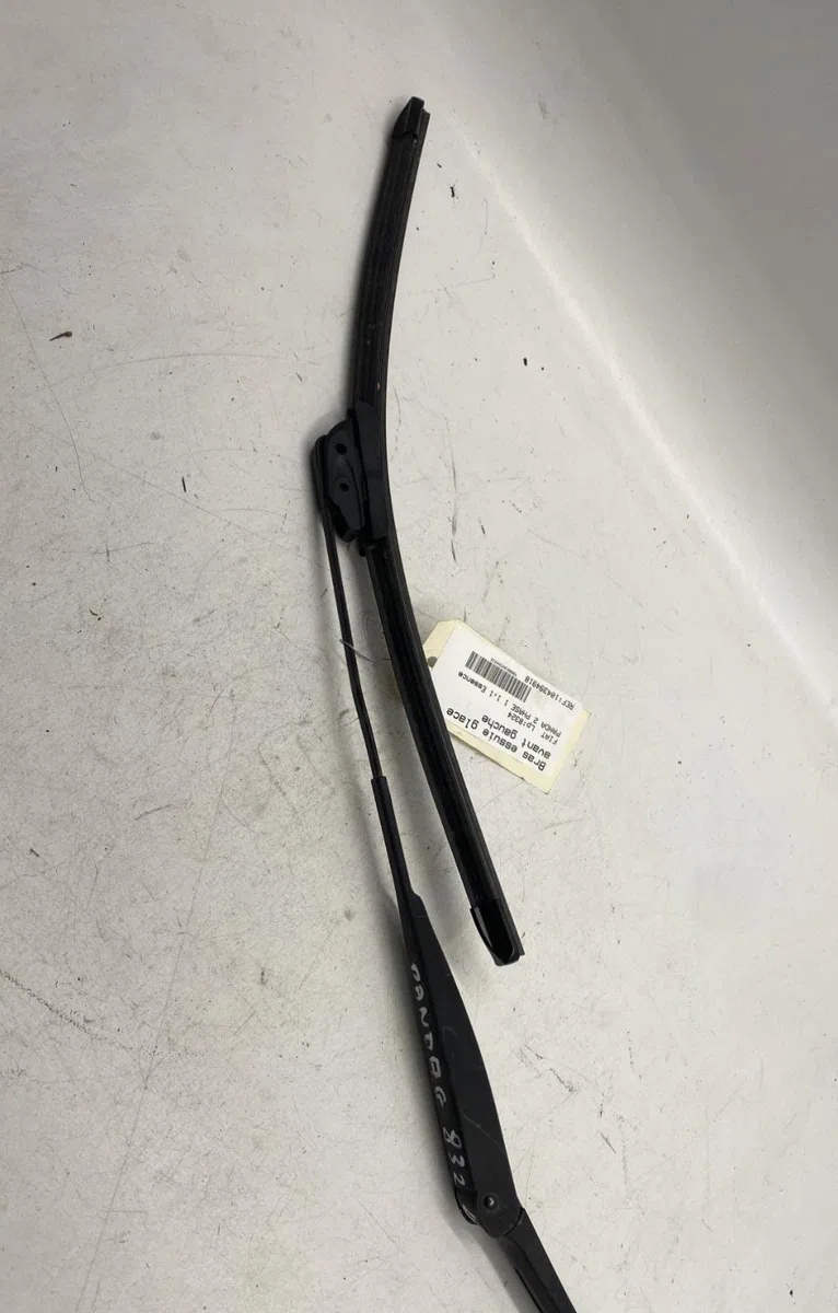 Bras essuie-glace avant gauche Fiat PANDA (169_) 1.1 (169.axa1a) (2003) occasion