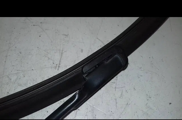 Bras essuie-glace avant gauche Fiat PANDA (312_, 319_) 1.2 (312pxa1a) (2012) occasion — photo 2