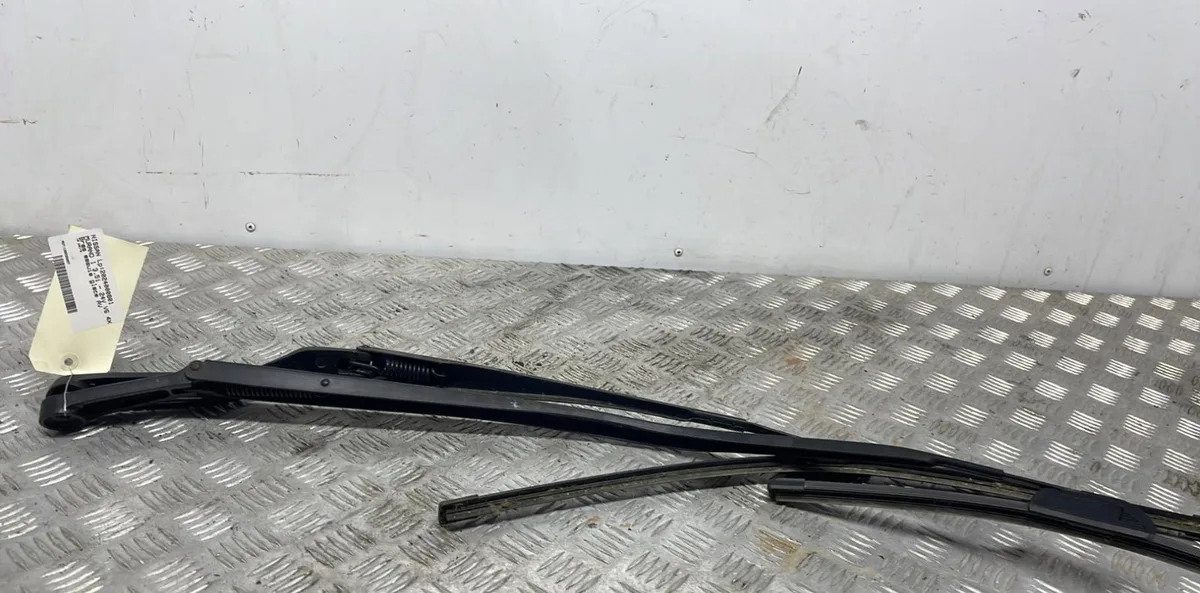 Bras essuie-glace avant gauche NISSAN MURANO 1 occasion