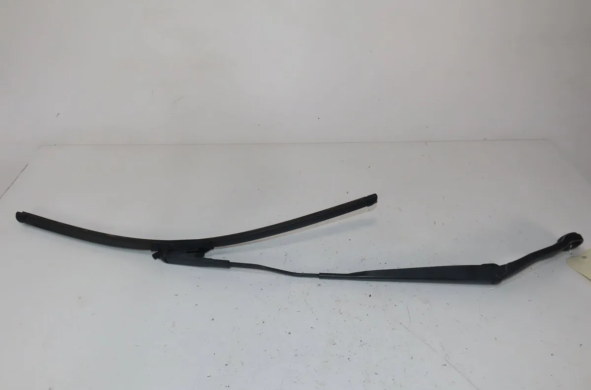 Bras essuie-glace avant gauche Nissan QASHQAI - QASHQAI 2 I (J10, NJ10, JJ10E) 2.0 dci (2007-2013) occasion