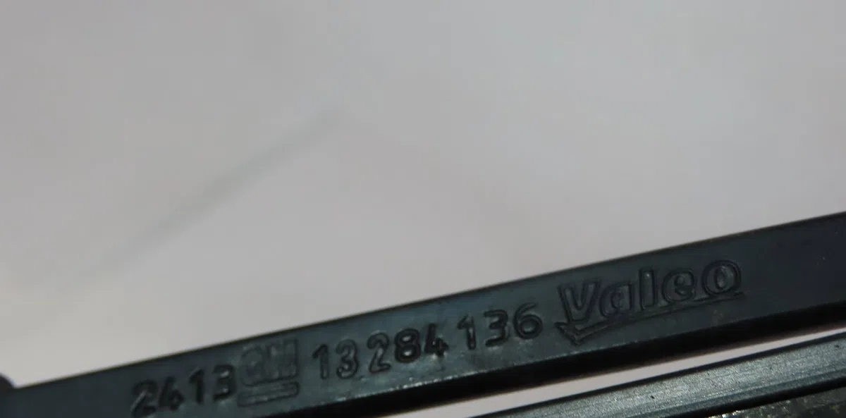 Bras essuie-glace avant gauche Opel CORSA E (X15) 1.3 cdti (08, 68) (2014) occasion — photo 2