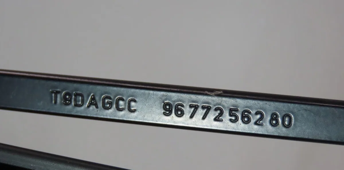 Bras essuie-glace avant gauche Peugeot 308 II (LB_, LP_, LW_, LH_, L3_) 1.6 gti puretech 263 (l3egxp) (2018-2021) occasi