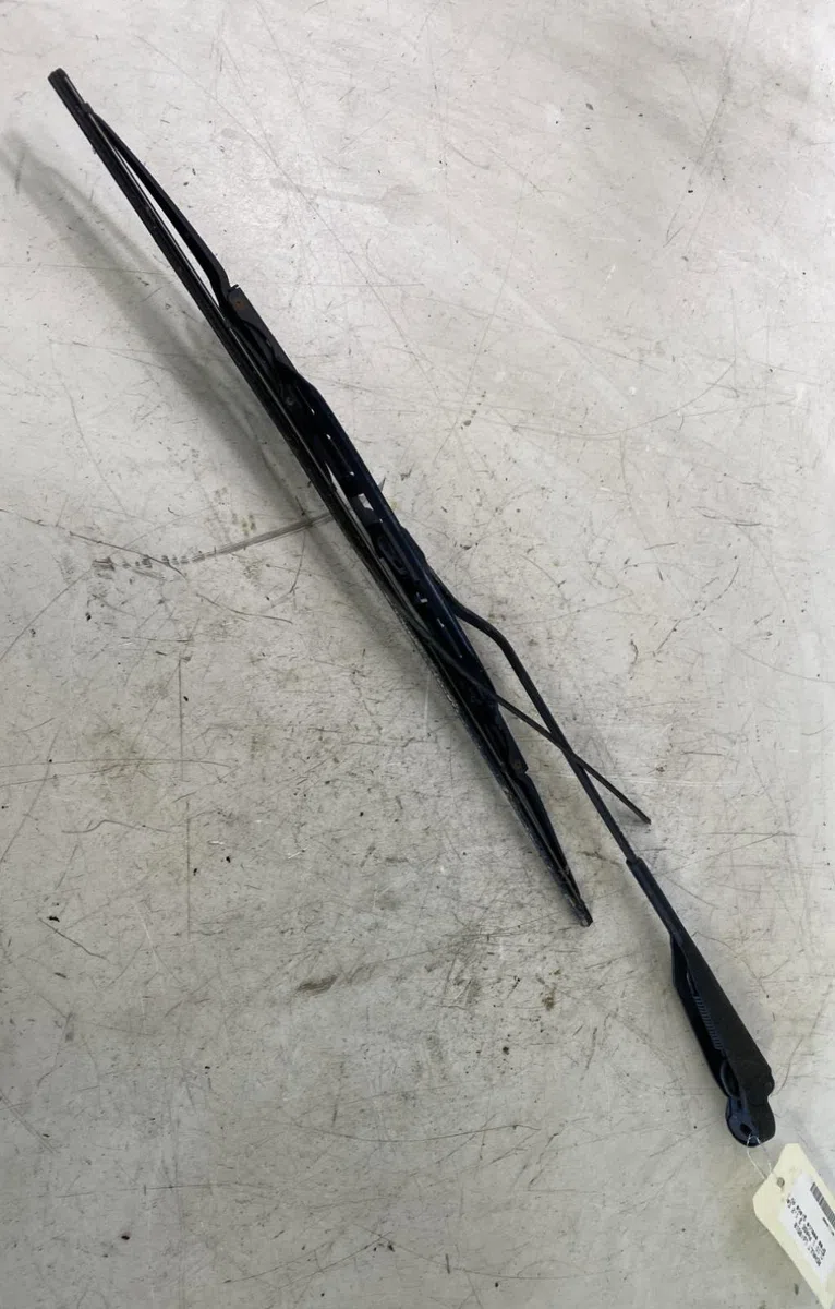 Bras essuie-glace avant gauche Renault CLIO I (B-C57_, 5-357_) 1.2 (b-c-s57a, b-c57s, 5-357f, 5-357j, 5-357l, 5-357r) (1990-1998) 5 portes occasion — photo 2