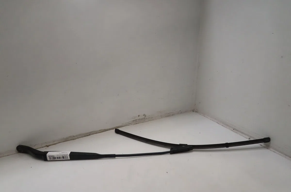 Bras essuie-glace avant gauche Renault CLIO III (BR0-1, CR0-1) 1.2 16v (br0p, cr0p) (2007-2014) occasion — photo 2