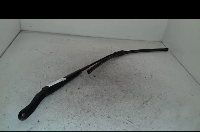 Bras essuie-glace avant gauche Renault CLIO III (BR0-1, CR0-1) 1.5 dci (2010-2014) 3 portes occasion — photo 2