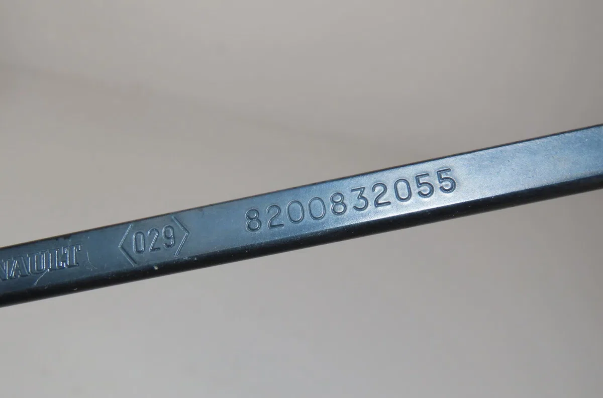 Bras essuie-glace avant gauche Renault CLIO III (BR0-1, CR0-1) 1.5 dci (br0h, cr0h, cr1s, br1s) (2005-2014) 3 portes occasion — photo 2