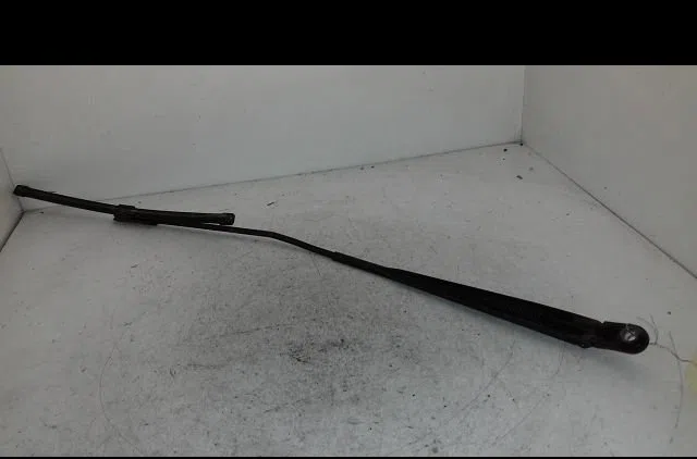 Bras essuie-glace avant gauche Renault CLIO III (BR0-1, CR0-1) 1.5 dci (c-br0g, c-br1g) (2005-2012) 5 portes occasion — photo 2