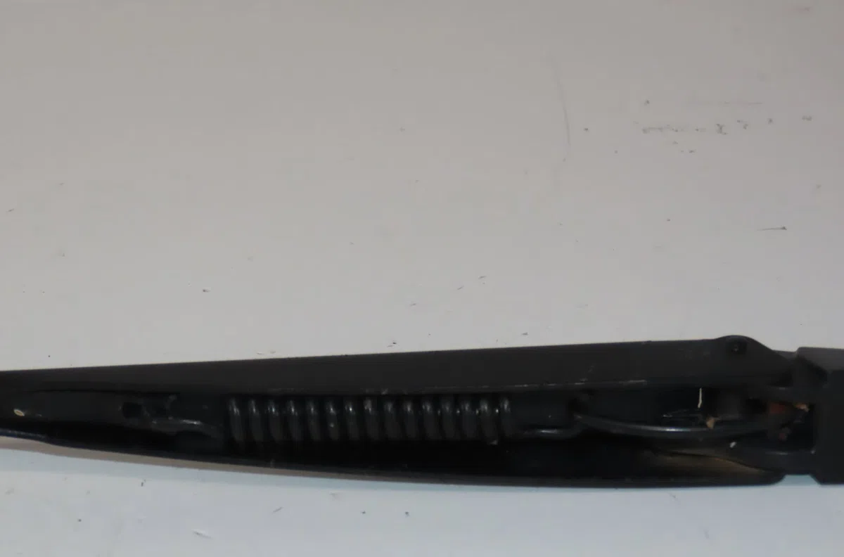 Bras essuie-glace avant gauche Renault CLIO III Grandtour (KR0-1_) 1.2 16v (kr02, kr0j) (2008-2014) occasion — photo 3