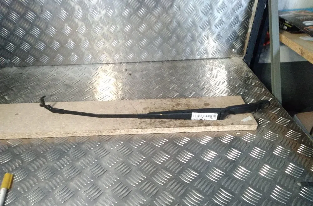 Bras essuie-glace avant gauche Renault ESPACE IV (JK0-1_) 2.0 dci (jk01, jk02, jk1j, jk1k, jk1h) (2006) occasion