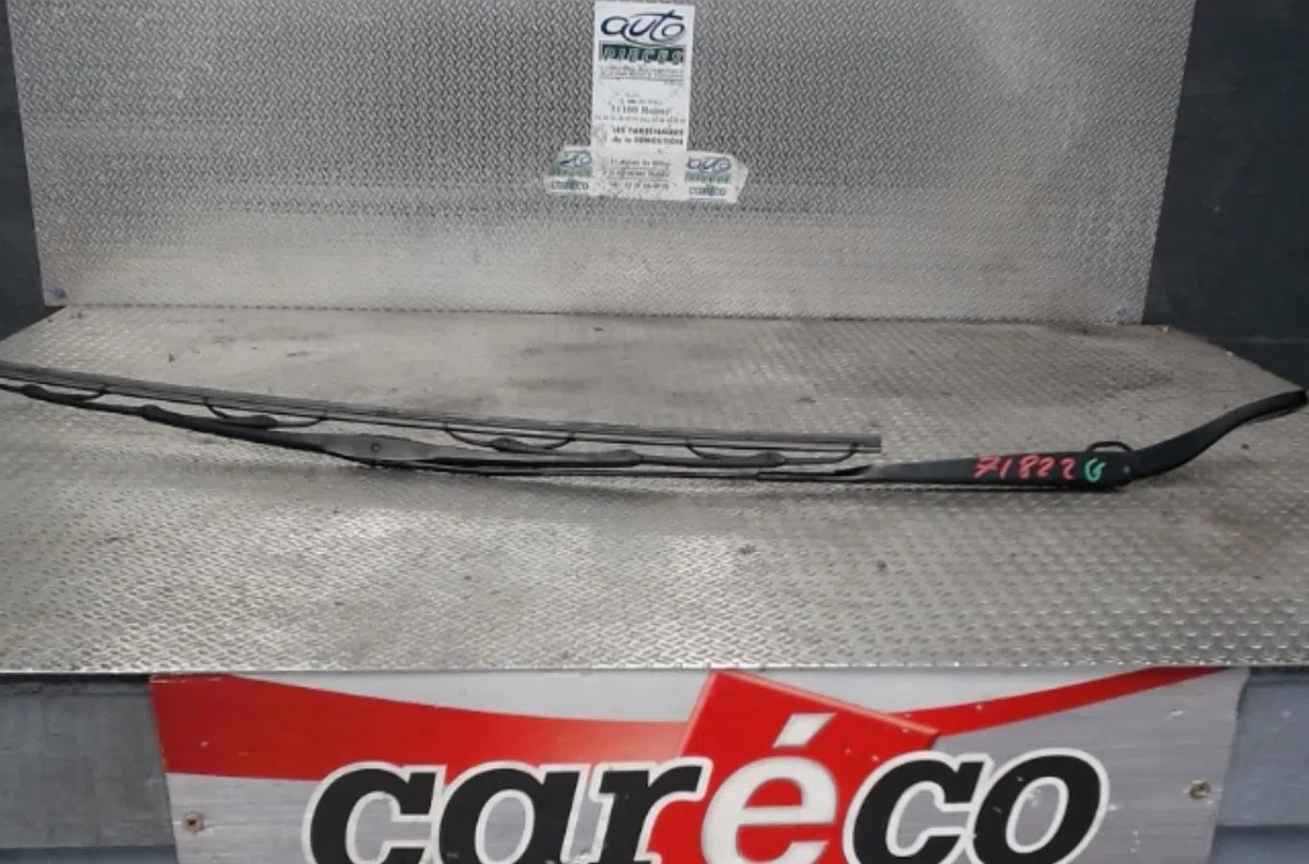 Bras essuie-glace avant gauche RENAULT MASTER 3  0 occasion