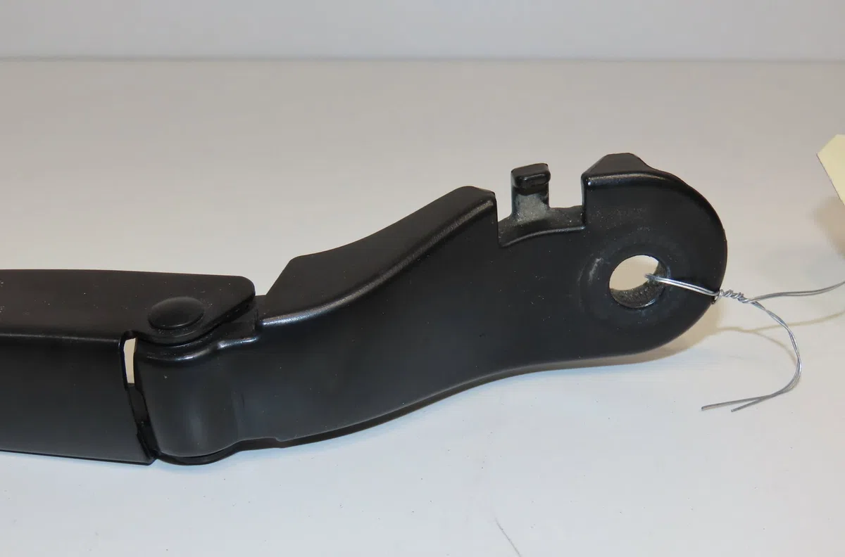 Bras essuie-glace avant gauche Renault MEGANE E-TECH SUV Ev60 (2021) occasion — photo 2