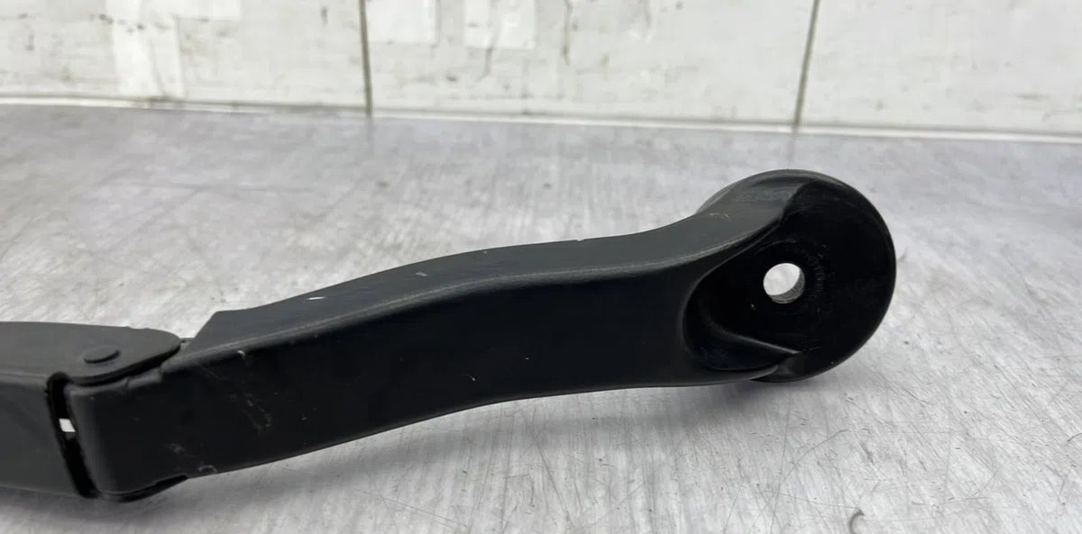 Bras essuie-glace avant gauche RENAULT SCENIC 4 occasion — photo 2