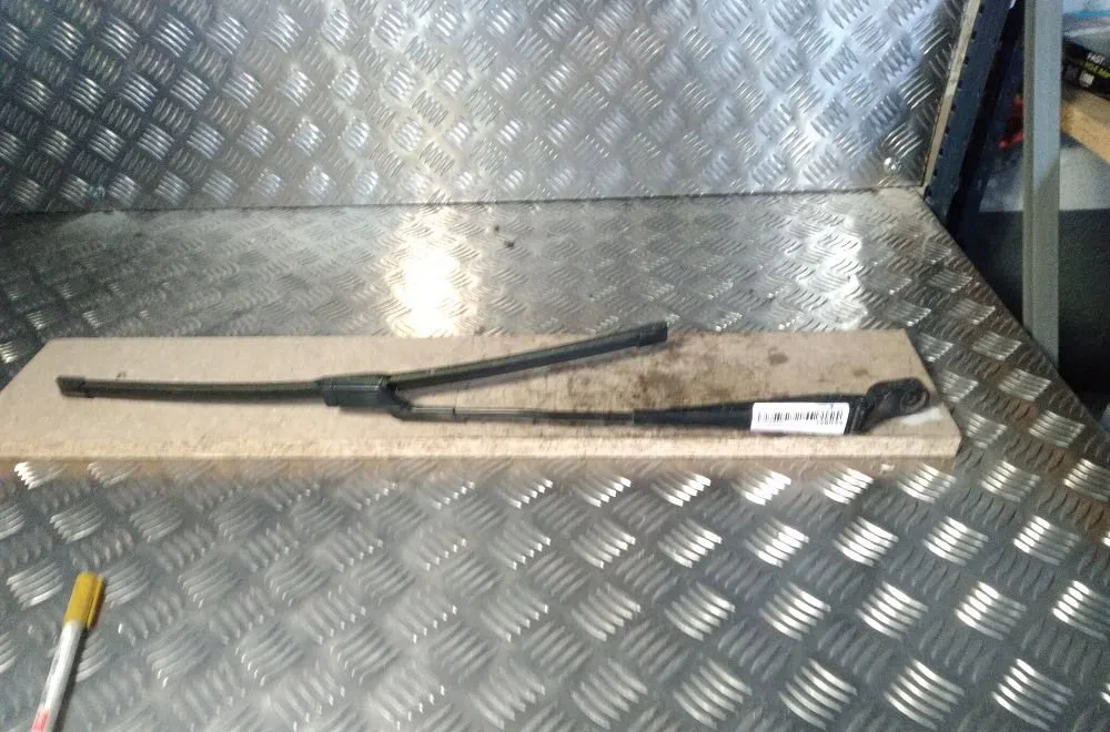 Bras essuie-glace avant gauche Skoda ROOMSTER (5J7) 1.9 tdi (2006-2010) 5 portes occasion — photo 2